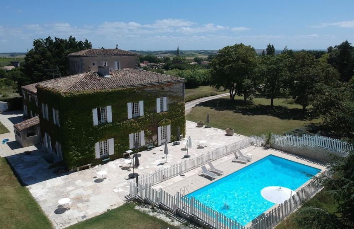 Clos De Bellevue Mortagne-sur-Gironde Luaran gambar
