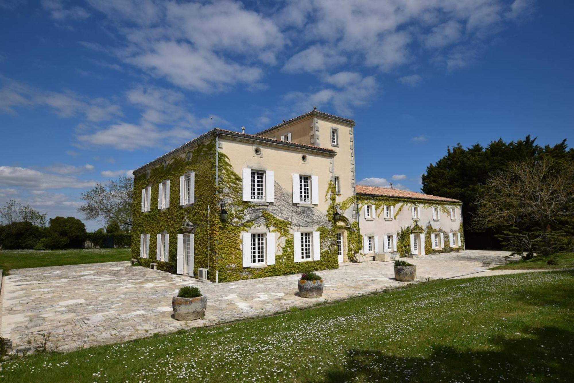 Clos De Bellevue Mortagne-sur-Gironde Luaran gambar